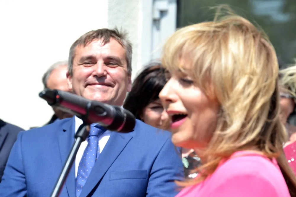 Adriana Krnáčová a Petr Vokřál