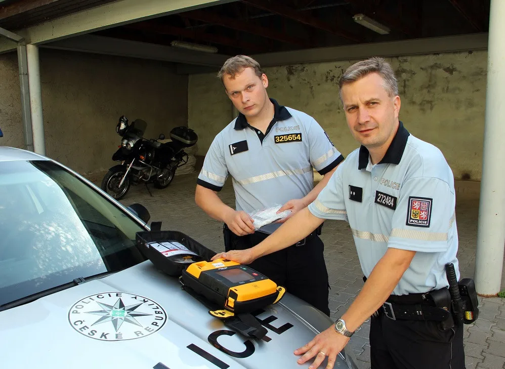 zachránci policisti2