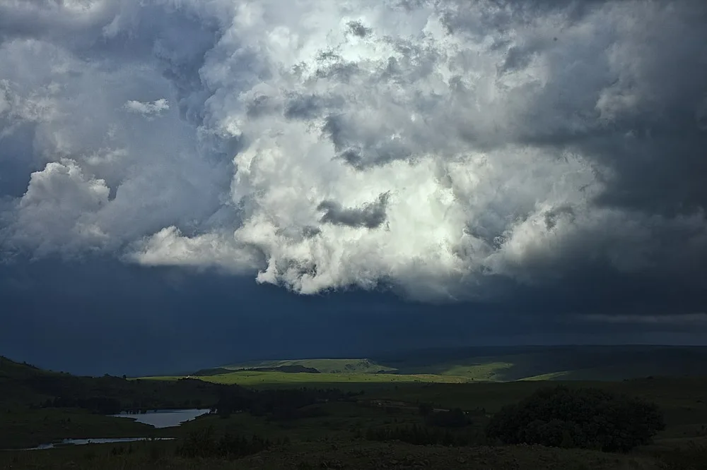 storm-clouds-420179_1280