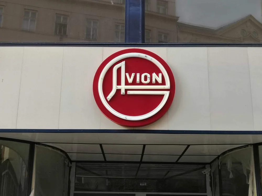 Avion