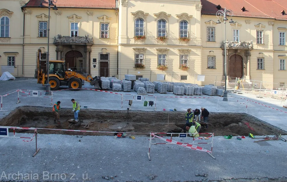 Vykopávky na Dominikánském náměstí
