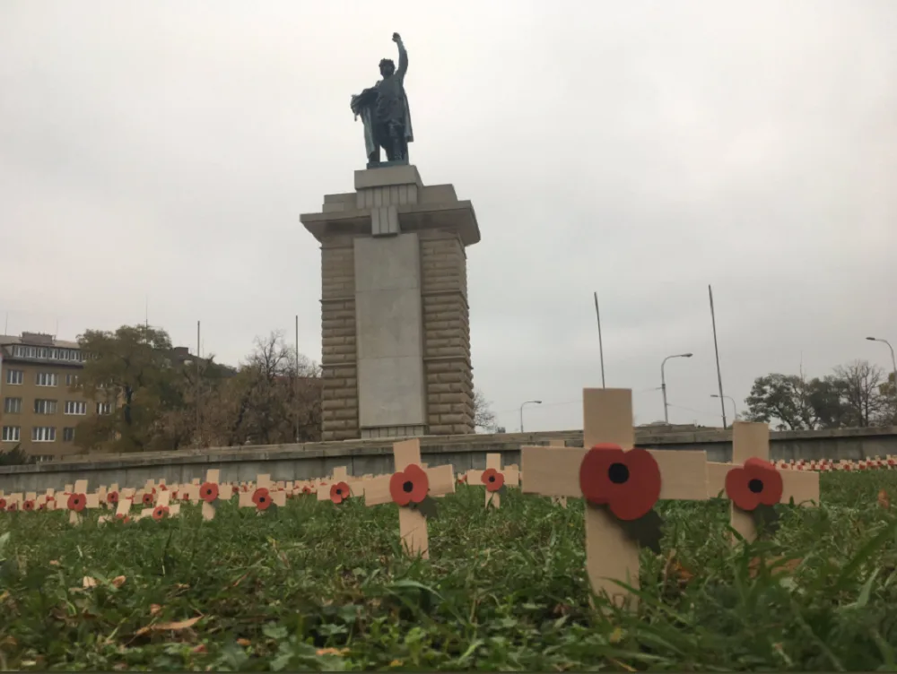 Dřevěné kříže na pamaátku válečných veteránům