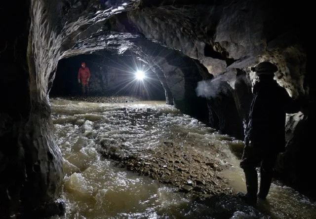 Amatérská jeskyně, foto: Jan Netopejr Moravec, etf.cuni.cz/moravec 