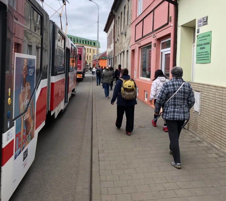 Lidé na Táborské raději vystupují ze šaliny