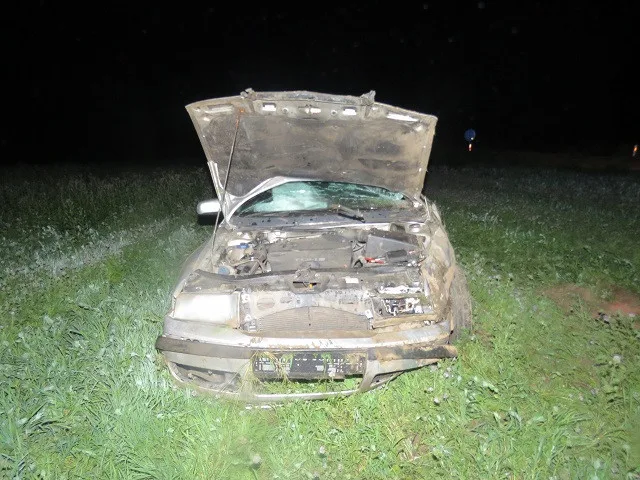 Zdemolované auto havárie u obce Trnové Pole