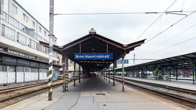 Na hlavním nádražím skončila znělka "Hvězdy jsou jak sedmikrásky nad Brnem"