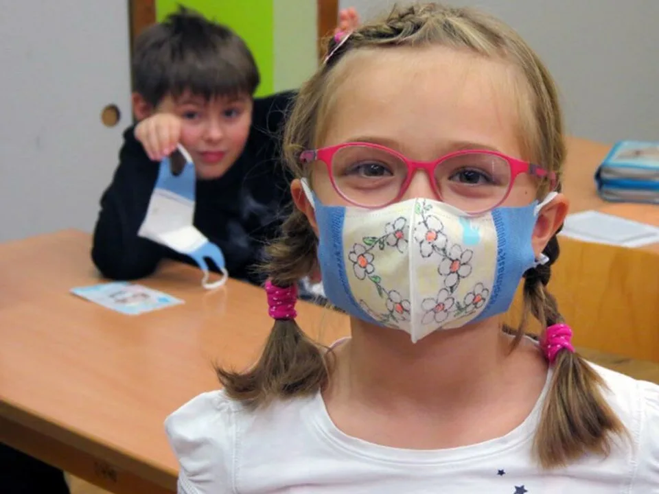 Respilon začne v květnu v Brně vyrábět denně 100 tisíc ústenek zachycující koronavirus
