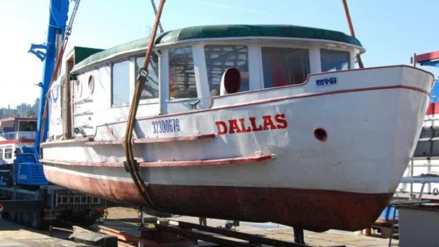 Loď Dallas potřebuje nové jméno