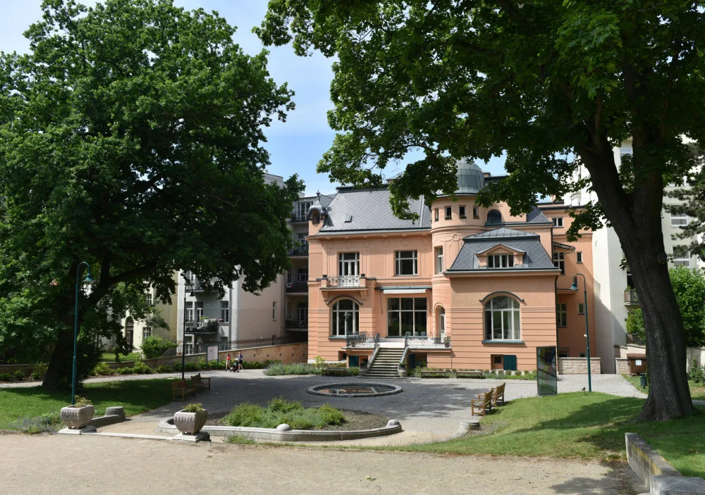 Branka_zahrada_tugendhat_lowbeer__2_
