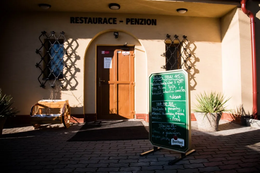 Lidé se po koronaviru chovají mile a jsou plní podpory, říká provozní restaurace Patron