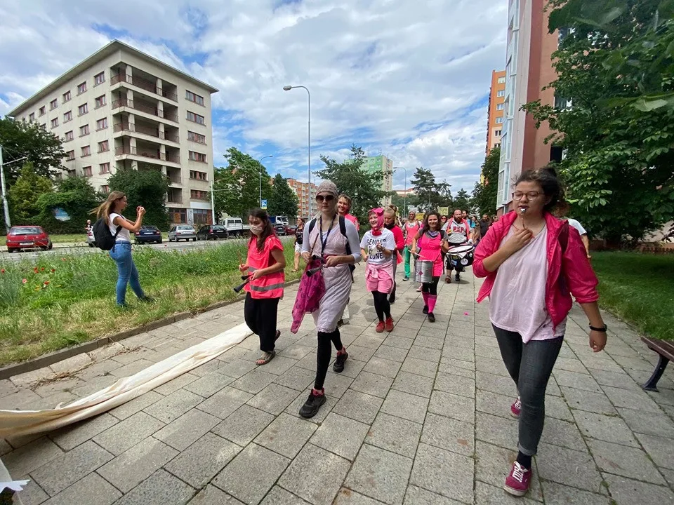 FOTO/VIDEO: Alegorický pochod v Brně upozornil na nedostatek opatření na ochranu klimatu v novém územním plánu