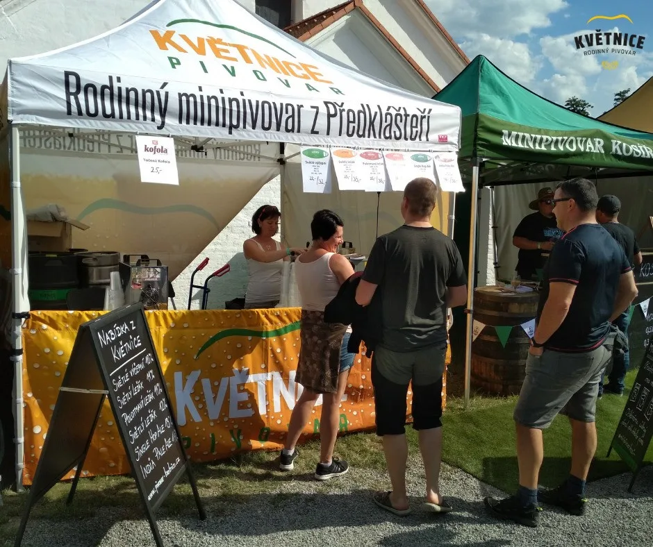 Jeden ze stánků Řečkovického festivalu