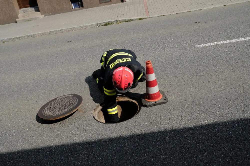 FOTO: Únik plynu uzavřel brněnskou Belcrediho ulici