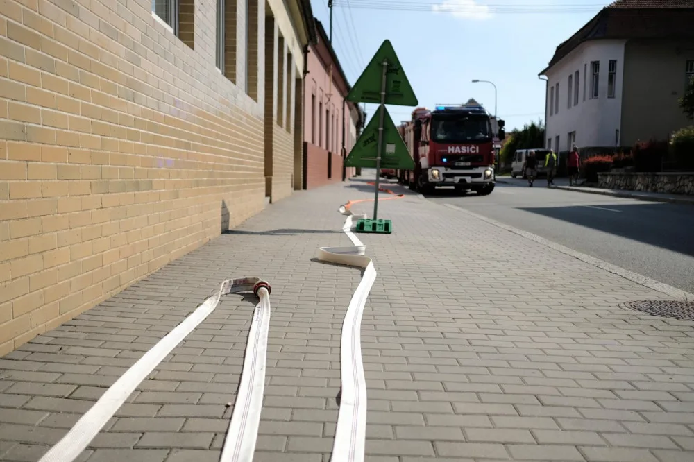 FOTO: Únik plynu uzavřel brněnskou Belcrediho ulici