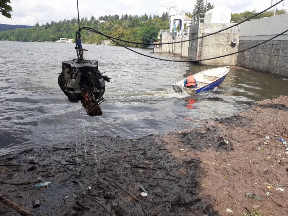 Povodí Moravy odstranilo 300 tun spláví z Pryglu