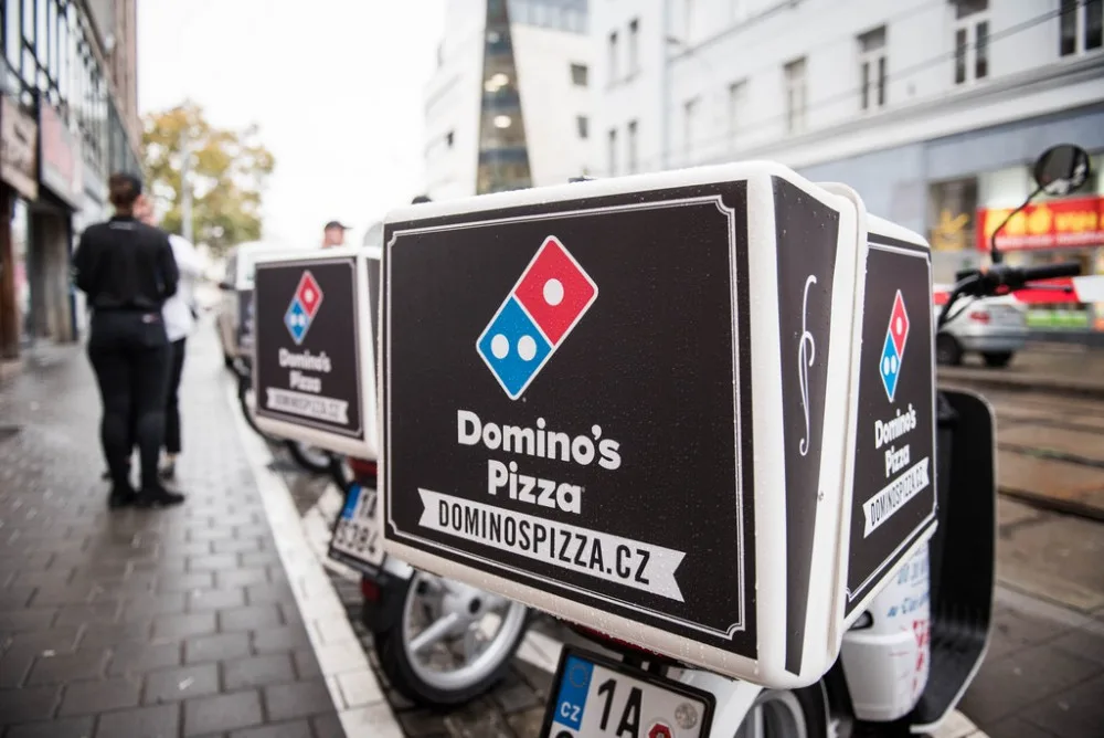 Domino´s Pizza v centru Brna hlásí opět otevřeno. Do konce září nabízí pizzu za 99 korun