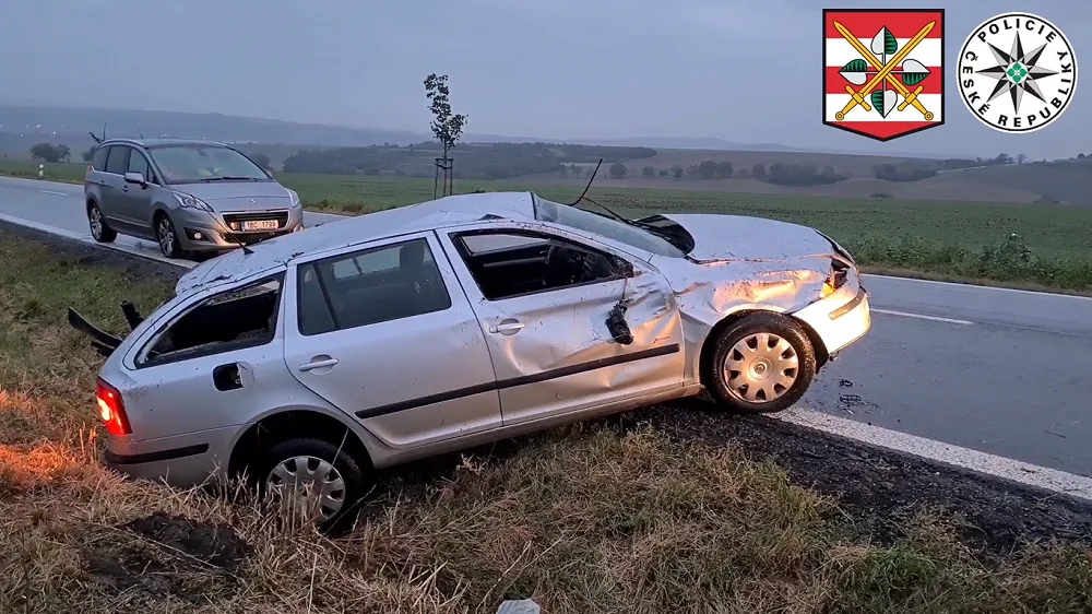 VIDEO: Když naprší a neuschne. Počasí dělá problémy řidičům na jižní Moravě, jen v pondělí řešili policisté třicet nehod
