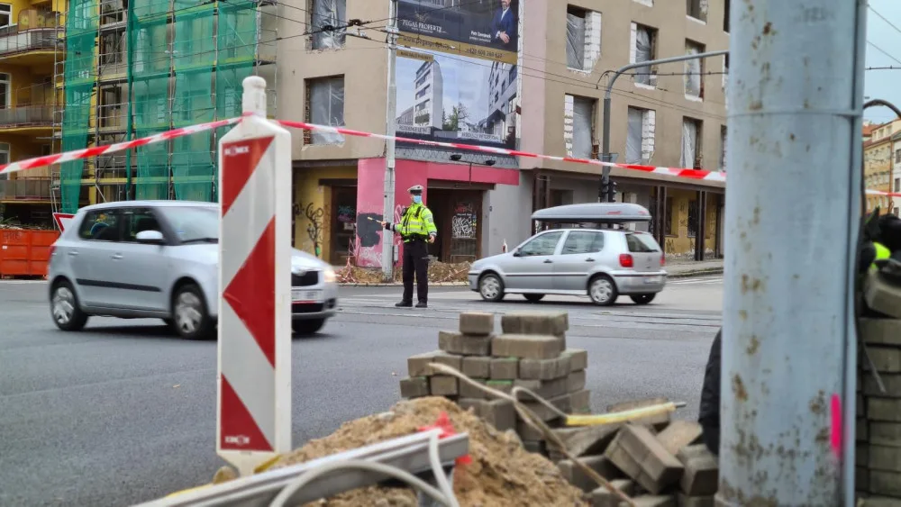 VIDEO: Brněnské řidiče čeká očistec, varují policisté. Vytížené křižovatky budou bez semaforů