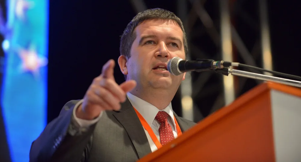 Jan Hamáček,