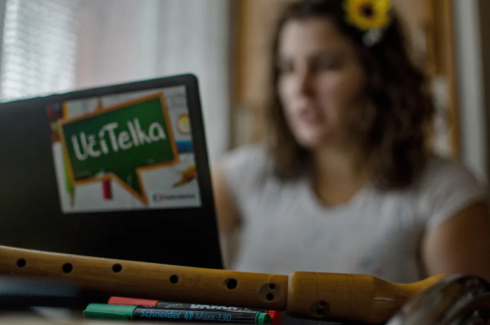 Chybí nám interakce a pozornost u studentů, reagují učitelé na on-line výuku