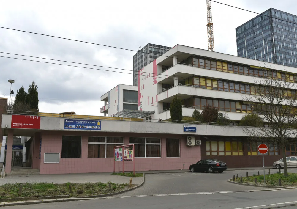 Brněnské úřady mění otevírací dobu, pro lidi budou dostupné jen dva dny v týdnu
