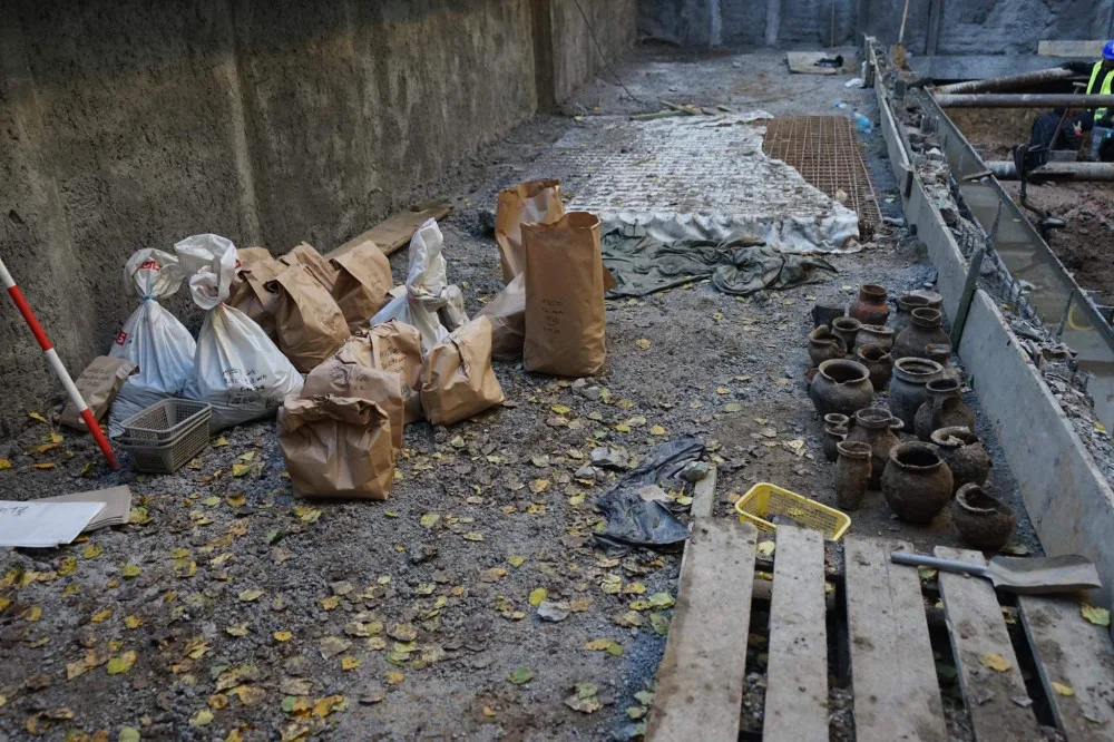 Římské náměstí v Brně vydalo archeologické poklady