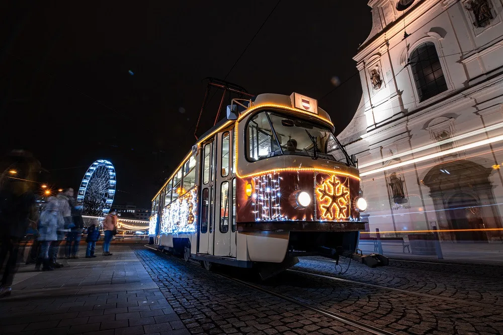 FOTOGALERIE: Z adventních trhů se vytratil ruch a tlačenice. Zůstal jen klid a vánoční atmosféra