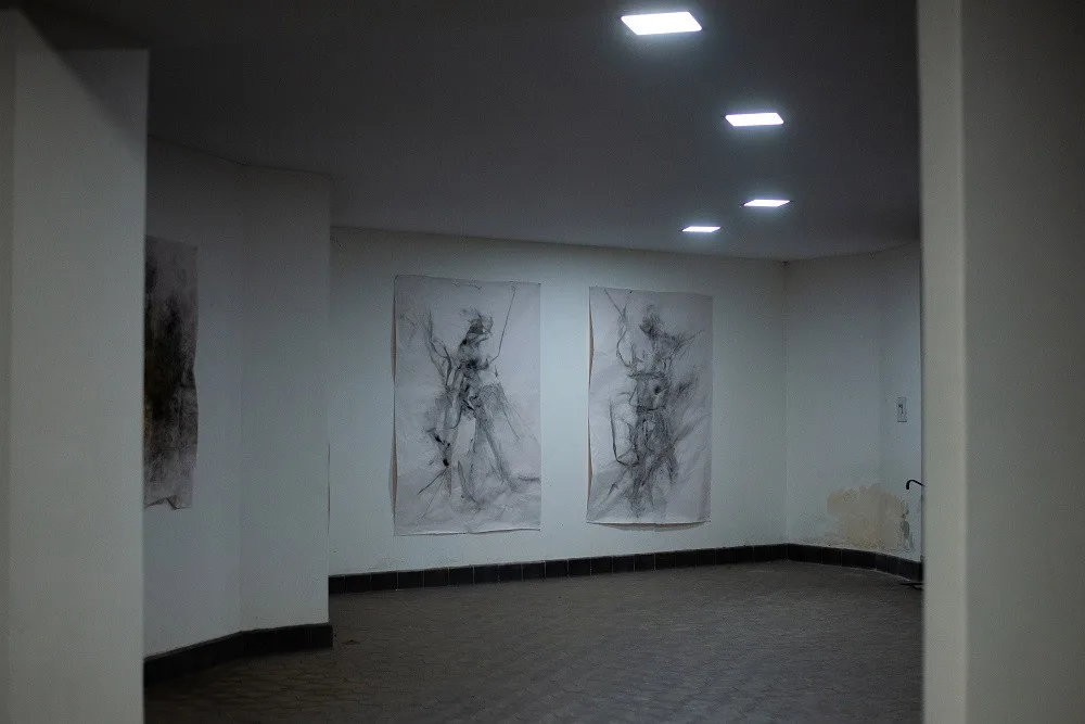 Na rohu Údolní a Úvozu vznikla Galerie průchod. Neexistující výstavní prostor pro nikoho i pro všechny