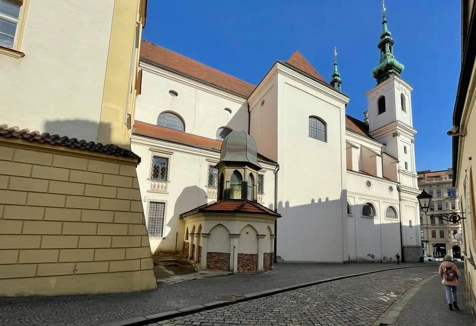 Kaple Božího hrobu stojí v jižní části chrámu sv. Michala
