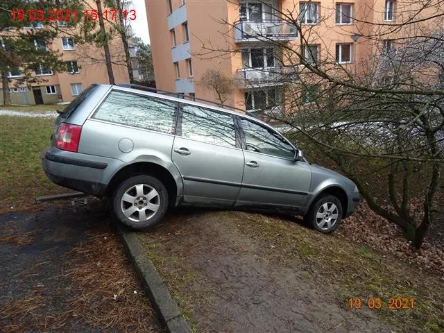 Auto se samo rozjelo
