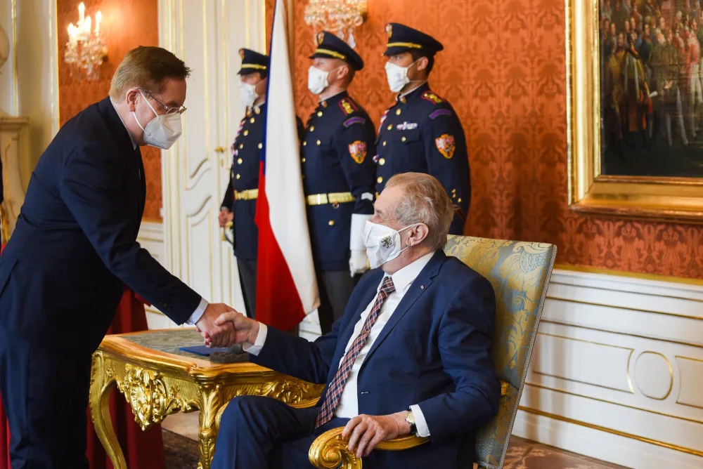 Ministr zdravotnictví Jan Blatný končí, nahradit ho má Petr Arenberger