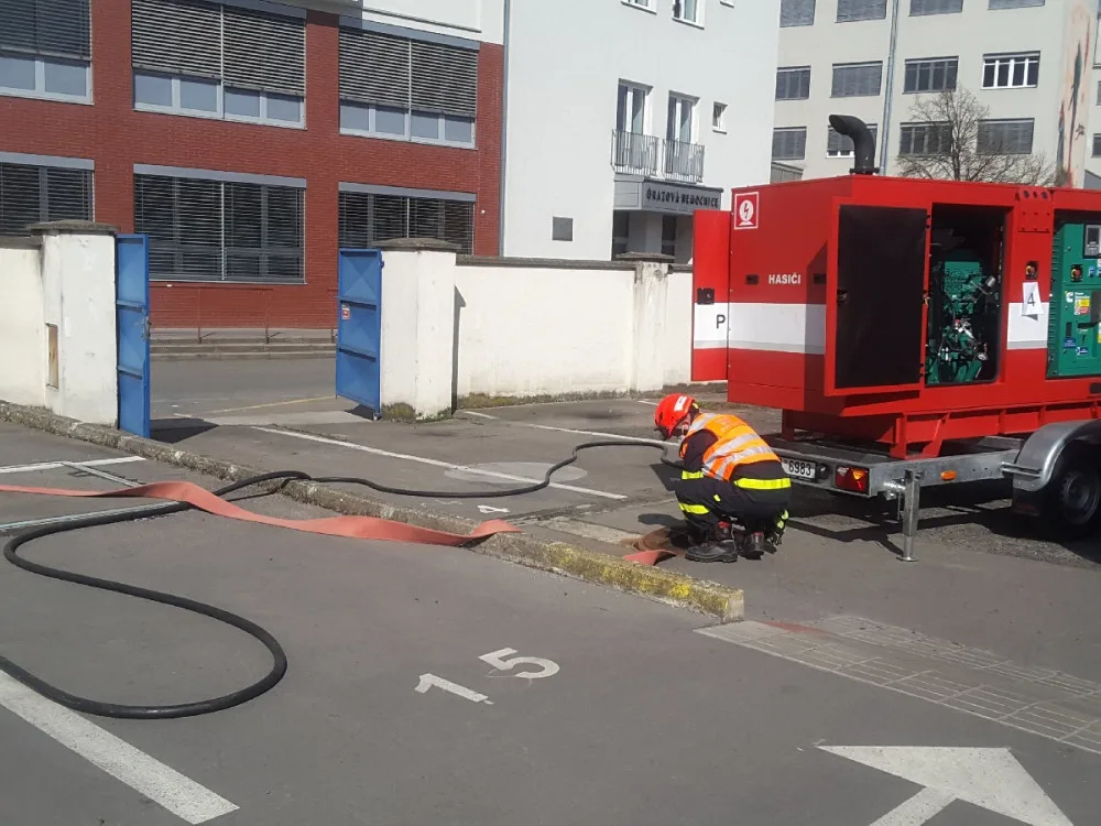 Rozsáhlá havárie vodovodu v Brně, některé oblasti byly bez vody