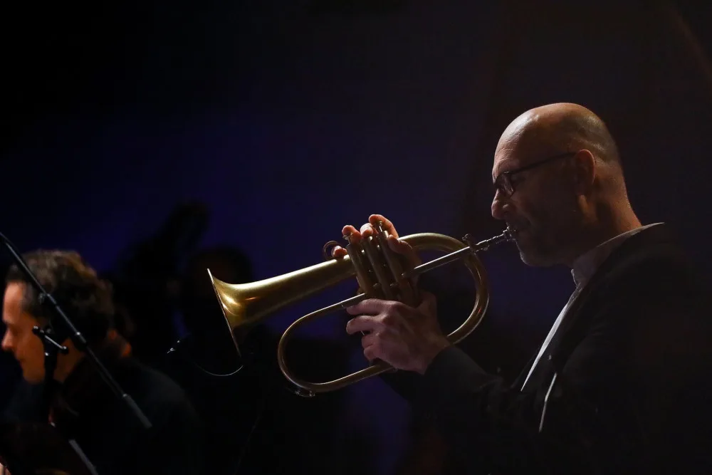 Ondřej Pivec, Robert Balzar s Danem Bártou nebo Cotatcha Orchestra s Lenkou Dusilovou. JazzFestBrno míří na obrazovky