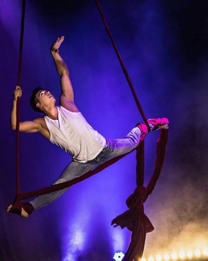Unikátní brněnský Cabaret des Péches je už rok bez diváků. Nyní sbírá podporu na Hithit