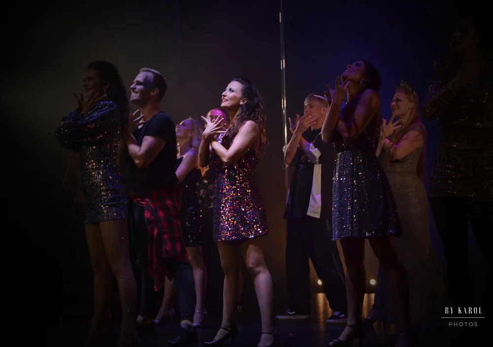 Unikátní brněnský Cabaret des Péches je už rok bez diváků. Nyní sbírá podporu na Hithit