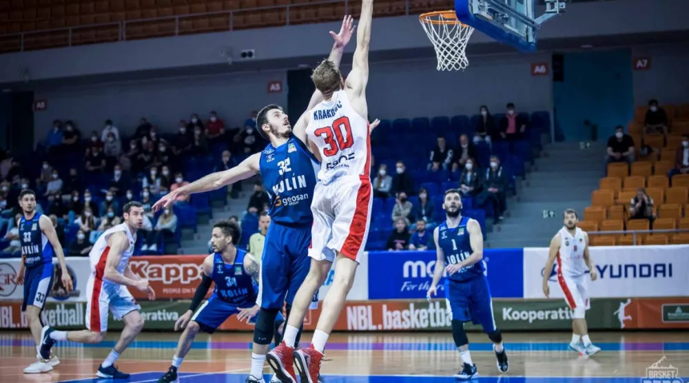 Na brněnské basketbalisty zbyla bramborová medaile, bronz putuje do Kolína