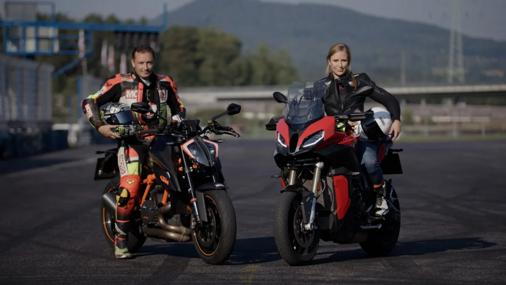 size4-16225599420632-124-motocykliste-trenuji-bezpecnou-jizdu-na-polygonech-v-cr