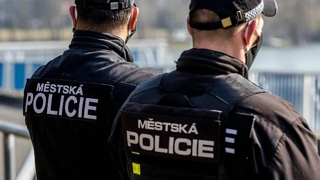 Brněnský mladík si hrál v noci na pošťáka a vydával tajemné skřeky