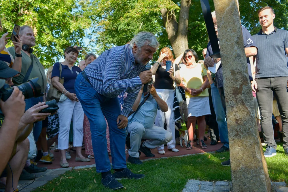 V Brně odhalili památník siláku Frantu Kocourkovi