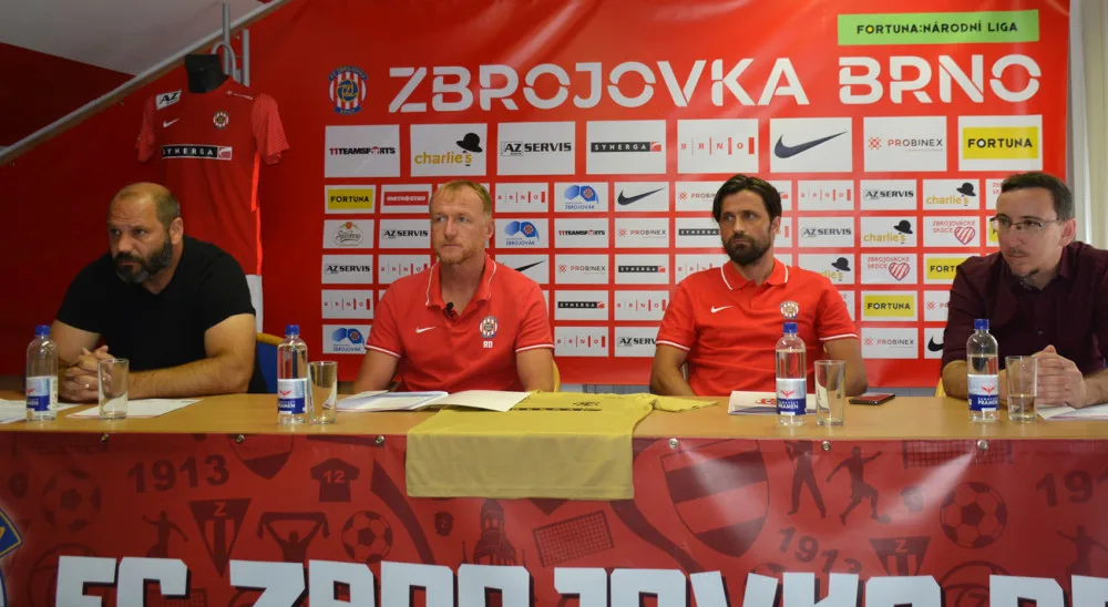 Zleva Tomáš Požár, Richard Dostálek, Pavel Zavadil a mluvčí klubu Martin Lísal