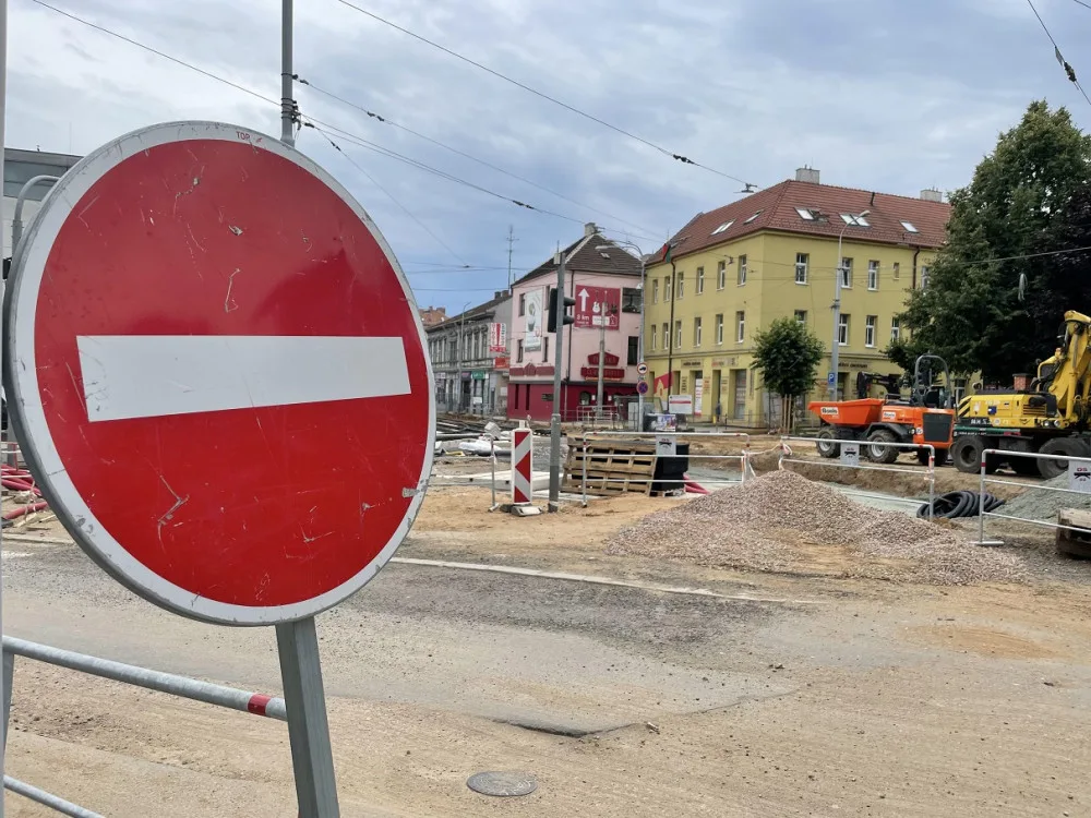 Brňané se opravenou křižovatkou u Semilassa projedou už v pondělí