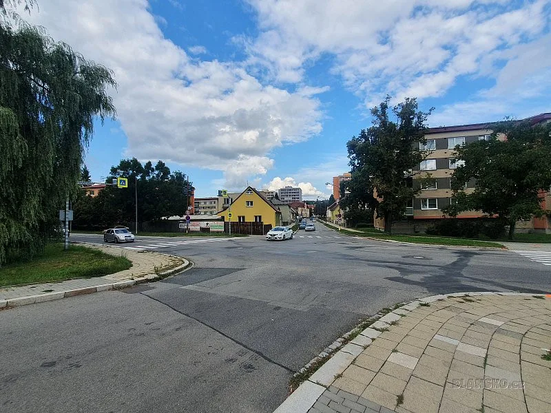 Místo pro novou křižovatku.