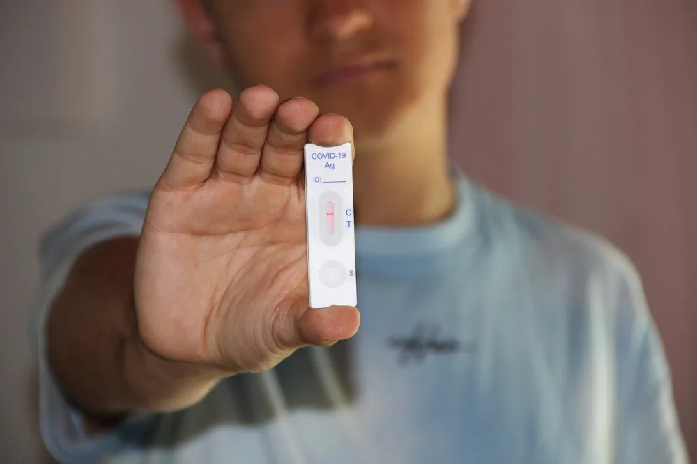 Hasiči rozvezli 454 500 antigenních testů určených pro jihomoravské školy