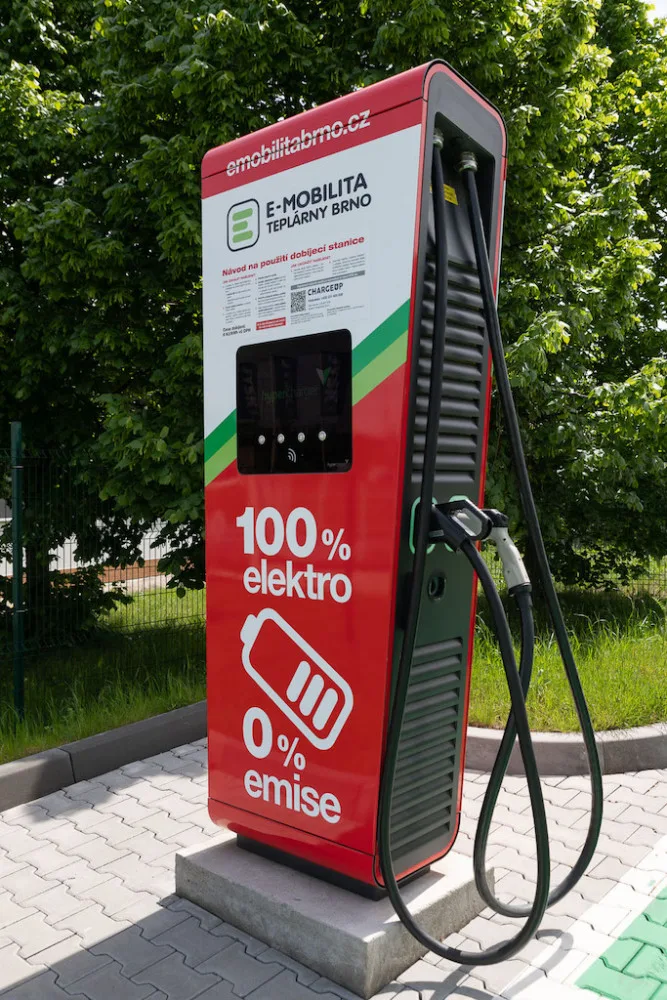 Štěpka, elektromobilita, modernizace. Teplárny Brno myslí ekologicky
