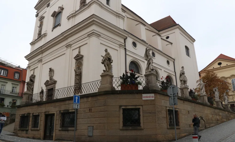 Pod brněnským kostelem sv. Michala bude znovu kavárna 