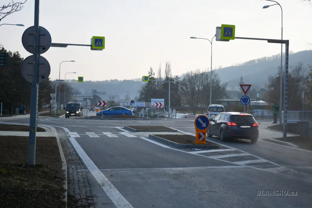 Blansko se dočkalo. Má nový kruháč a průjezdnější město