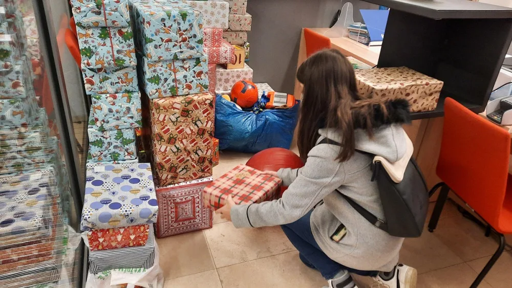 Vánoce v Krabici od bot. Sbírka dělá hezčí svátky dětem v nouzi