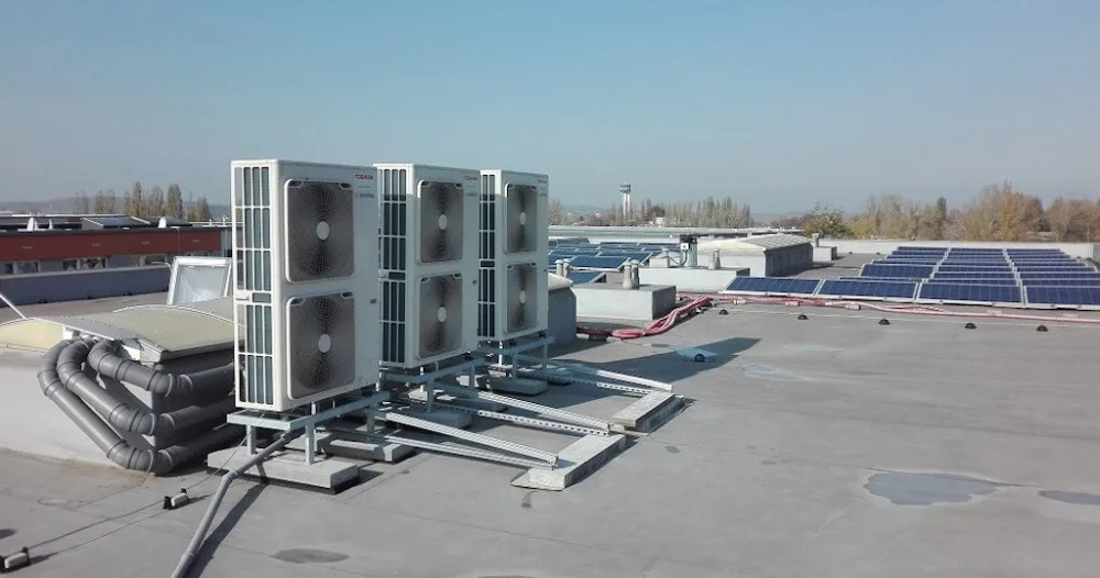  Energetický trh s prudkými výkyvy zasáhl i centrální vytápění v bytových domech. Co s tím? Hledejte nové zdroje