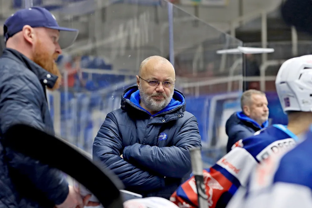 Trenér Komety Jiří Kalous jde společně s týmem do karantény