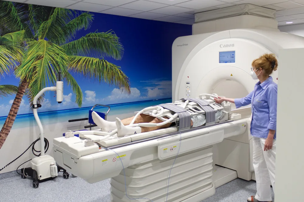 I v Brně umíme být světoví, říká ředitelka SurGal Clinic o nové magnetické rezonanci s umělou inteligencí